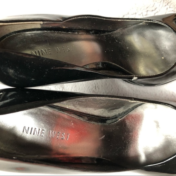 Nine West Black Patent Leather Round Toe Pump - Picture 9 of 9